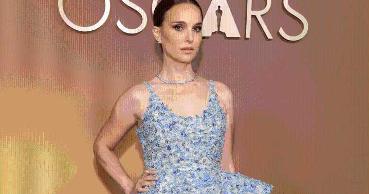 Natalie Portman’s Dior Minidress Is a Floral Dream