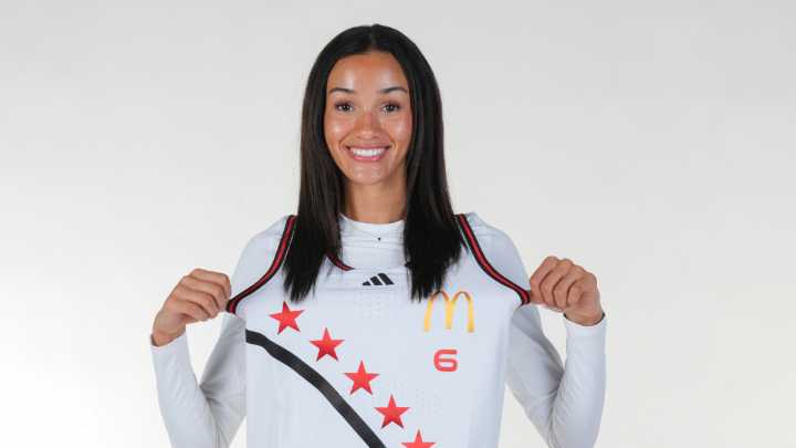 How JuJu Watkins is mentoring USC freshman Jazzy Davidson from the sidelines