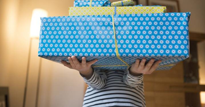 Ahead of the holidays, consumer and child advocacy groups warn against AI toys