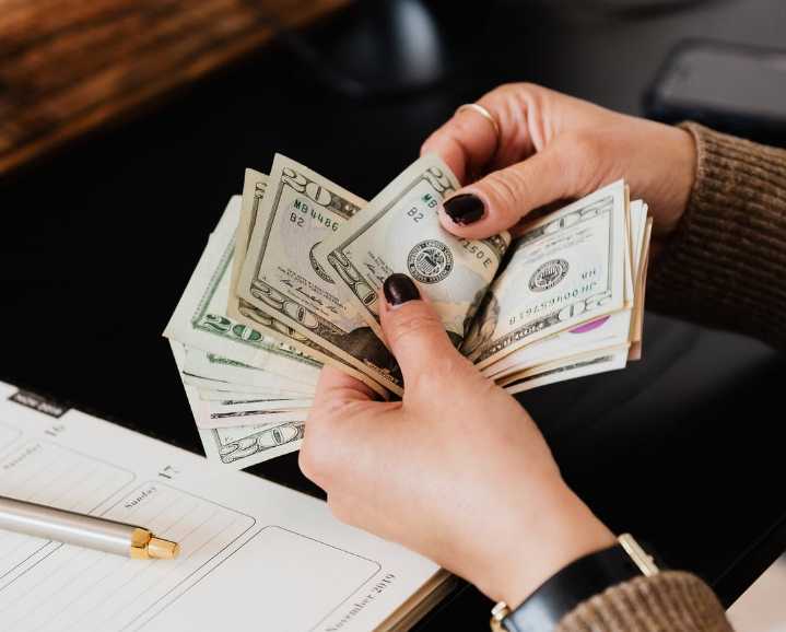 Abogados inescrupulosos que estafan a inmigrantes desperados