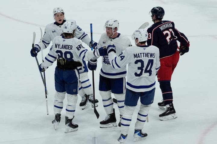 Nylander scores in overtime to lift Maple Leafs past Blue Jackets