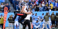 Davis Mills leads Texans to 16-13 win over Titans on Wright’s game