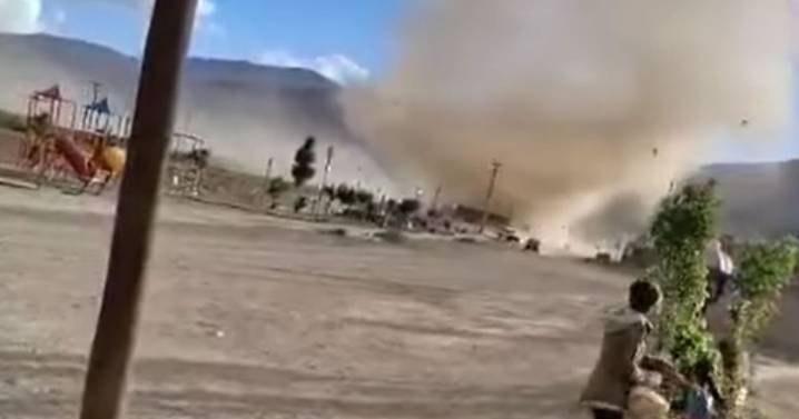 El dramático relato de una comerciante de Neuquén por el remolino de viento: «Me sacó todas las chapas»