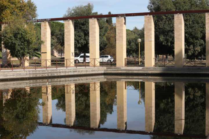 La restauración de la ribera este del Tajo incluye la retirada del canal de la noria de Safont y la plantación de 1.300 árboles