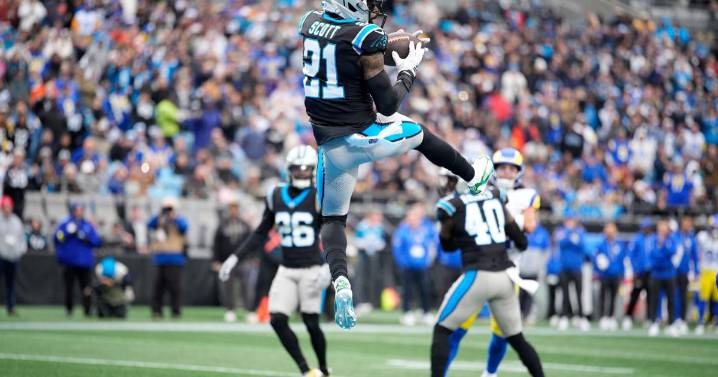 Stafford's streak of 28 TD passes without an interception ends in first quarter vs. Panthers