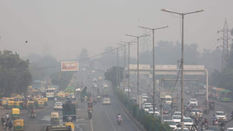 Toxic Morning In Delhi-NCR: AQI Breaches 400 As Pollution Levels Hit ‘Severe’ Category; Thick Smog Envelops Region