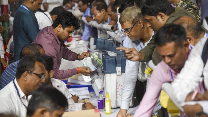 Bihar Assembly elections: Election official suspended, FIR registered after VVPAT slips found on roadside in Samastipur