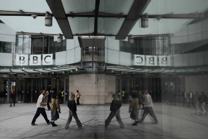 BBC ofrece disculpas a Trump por editar discurso previo al asalto del Capitolio