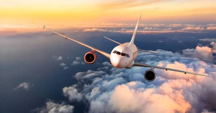 Combustibles sostenibles para aviones: Aceite de cocina usado y residuos son clave para potenciar producción chilena