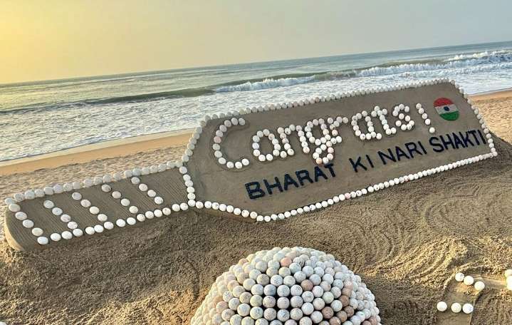 Sudarsan Pattnaik sculpts sand art at Puri Beach to congratulate the Indian women’s cricket team for WC win