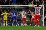 El Atlético gana el 'miniderbi' en el tedio del Coliseum