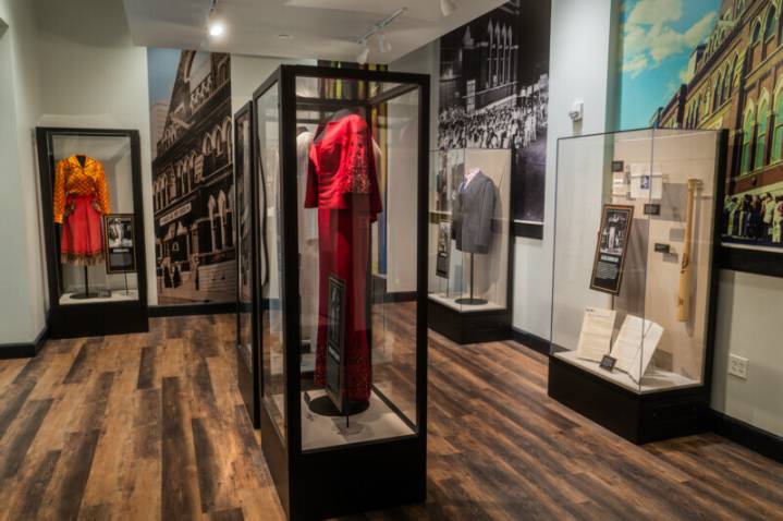 Ryman’s New Exhibit Celebrates Iconic Guests From Houdini to Jackie Robinson