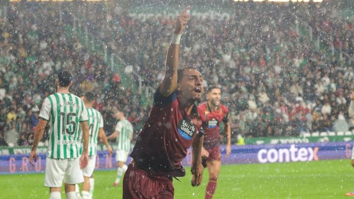 El Dépor mete la directa hacia el liderato en Córdoba: 1