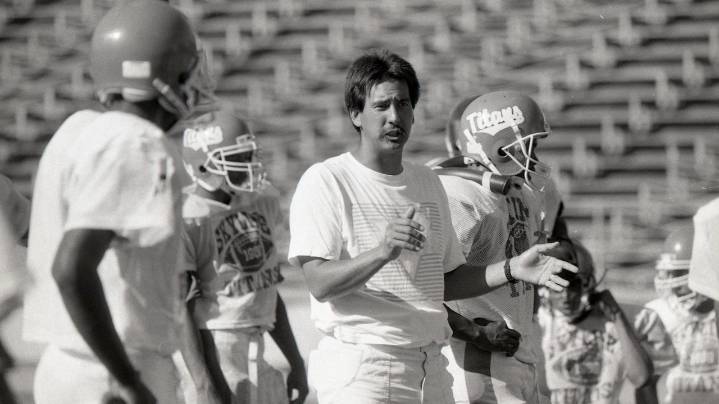 Suspect in shooting of Oakland coach from 'Last Chance U' makes first court appearance