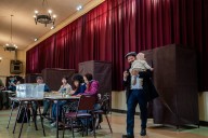 Chilenos votan en presidenciales; ultraderecha llama a unirse contra el "comunismo"