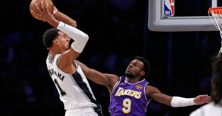 Doncic scores 35, and the Lakers survive a frantic final second for a 118