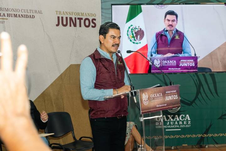 Ray Chagoya reconoce el trabajo de Noé Jara