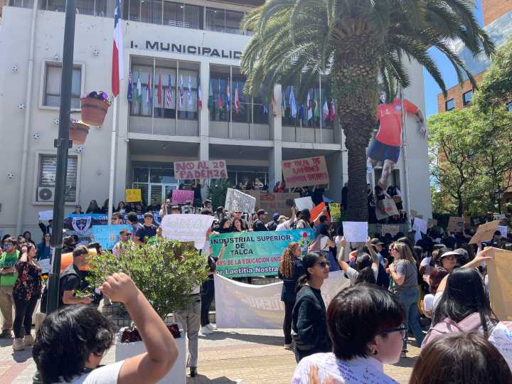 Cinco a favor, cuatro en contra y una abstención: PADEM 2026 se aprueba por vía administrativa en Talca