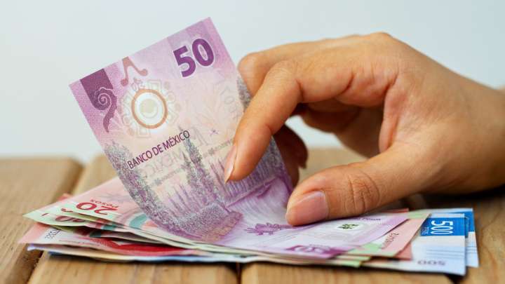 Llegará Menos de Aguinaldo en 2025 por ISR: ¿A Quiénes y Cuánto te Quitan de Impuesto en México?