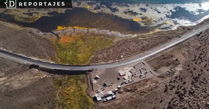 Excandidato republicano imputado, "vacíos legales" y un ecosistema en riesgo por 50 años: radiografía al derrame en Lago Chungará