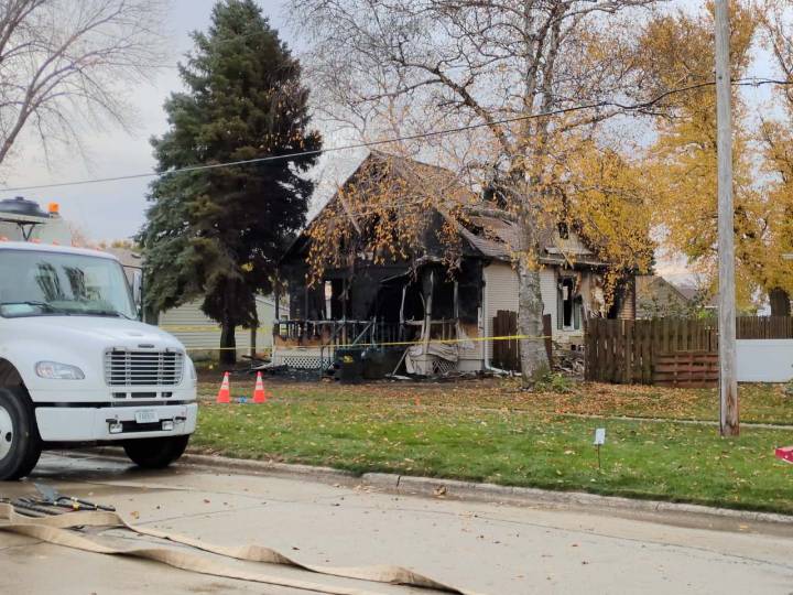 One dead following early morning house fire in Sergeant Bluff