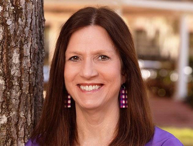 Fun With the Family - Julie Lavender