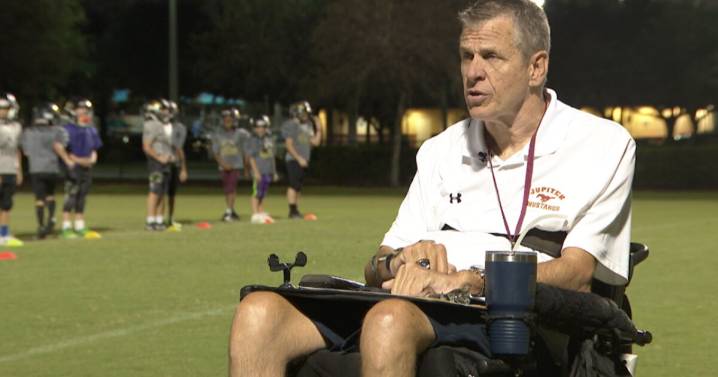 Quadriplegic football coach leads undefeated Pop Warner team in Jupiter to playoffs