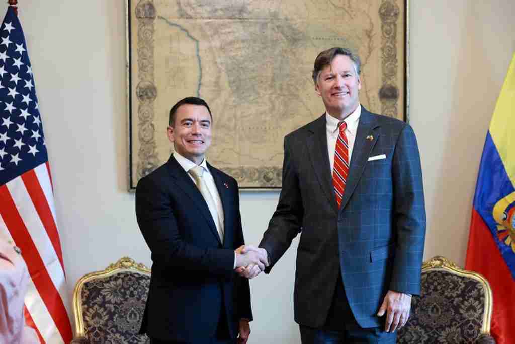 Noboa se reúne en Bolivia con subsecretario de Estado de EEUU (+Foto)