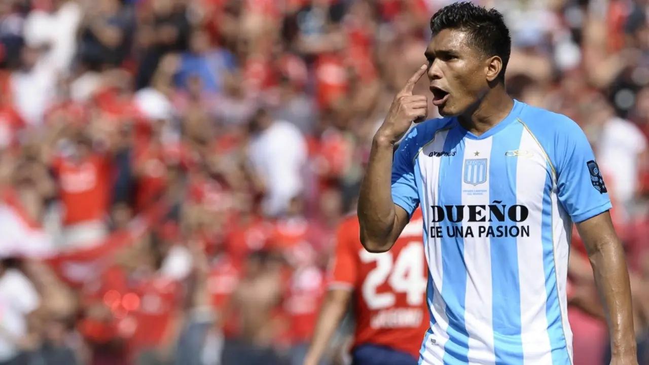 "En el camerino de Racing, Teófilo Gutiérrez sacó el arma y ahí no quedó nadie"