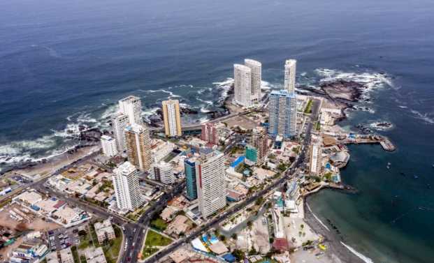 "¡Saquen los rucos ya!": Suprema ordena al municipio de Iquique implementar plan urgente en Punta Cavancha