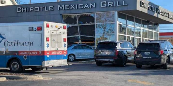 Driver smashes into Springfield, Mo., Chipotle