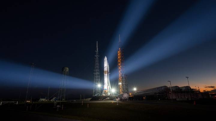 Escapade Mars mission launch tonight: Bezos to attempt rocket landing