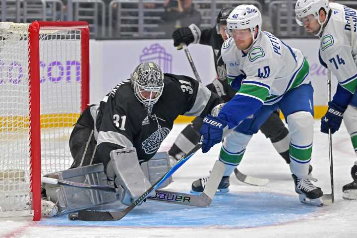 Kings' OT hero Adrian Kempe strikes again vs. Canucks - The Rink Live | Coverage of youth, junior, high school and college hockey