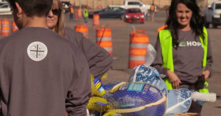 Casa de Peregrinos gives thousands of meals just in time for the holidays