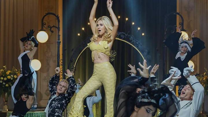 How the funny and feminist fashion in 'Palm Royale' further the storytelling