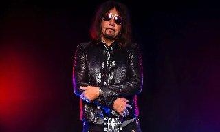 Revelan las causas de muerte de Ace Frehley
