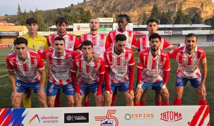 El Atlético Monzón golea y se coloca en lo más alto (3