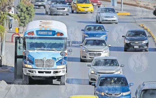 Por incumplir ley, retiran 78 camiones