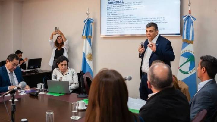 Koenig explicó los proyectos de nuevo endeudamiento con organismos multilaterales