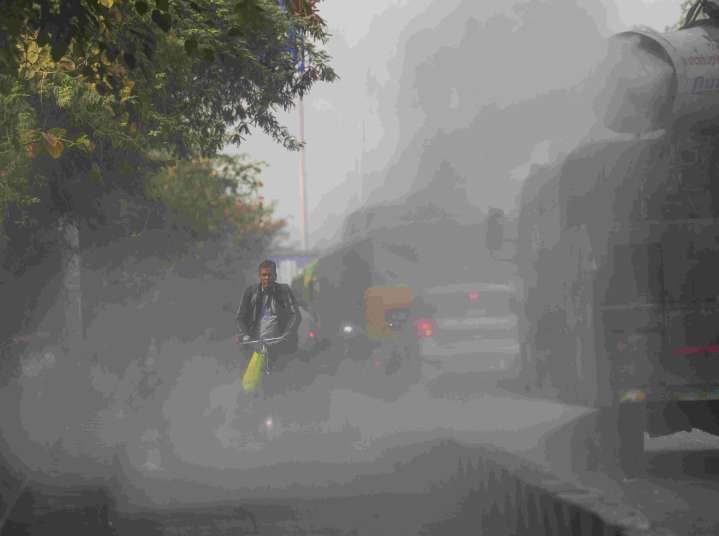 Delhi-NCR AQI goes above 500 in hotspots; dense smog and falling temperatures intensify discomfort