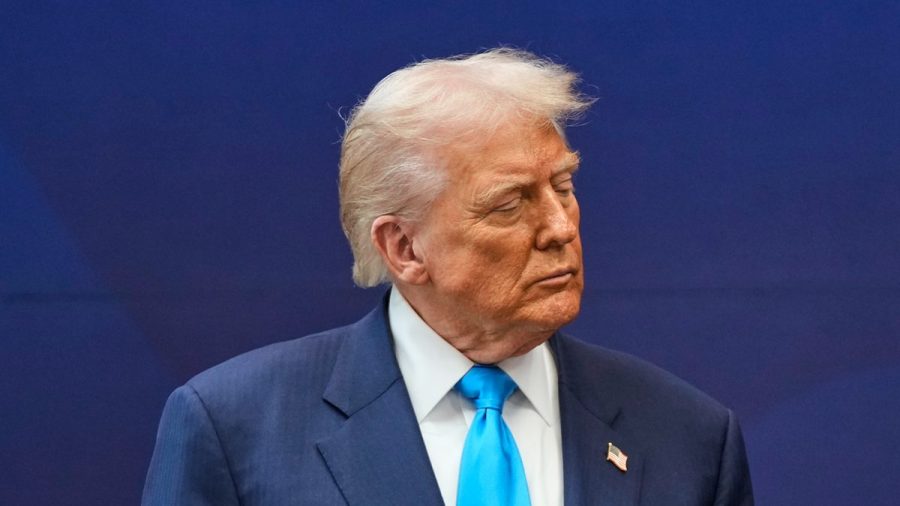 Two-thirds of Americans say US is 'pretty seriously' on wrong track: Poll