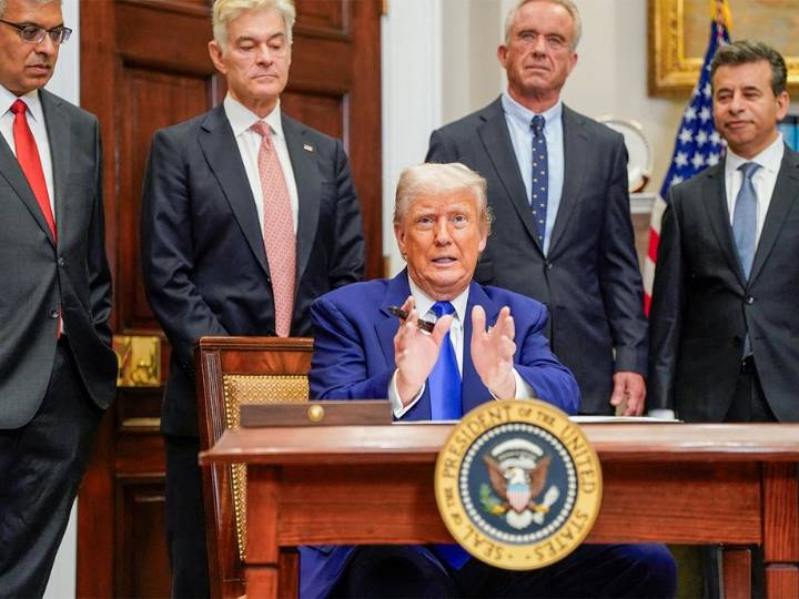 Trump's Media Battle: Licensing Threats and FCC Dynamics