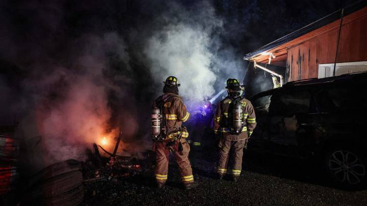 Dozens of chickens killed in Illinois barn fire, officials say
