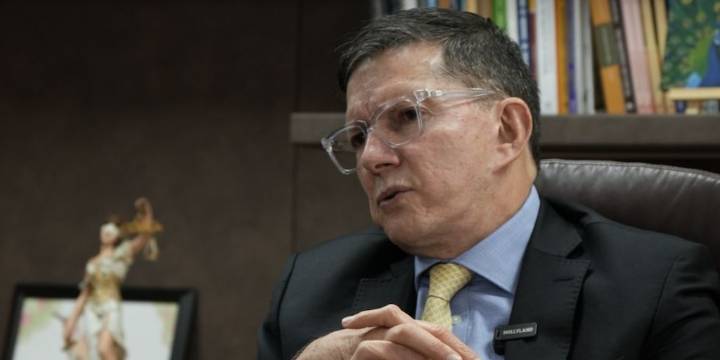 Wilson Ruiz se despachó contra Gustavo Petro por su “doble moral” frente a bombardeos en los que han caído menores: “Hay que ponerle orden”