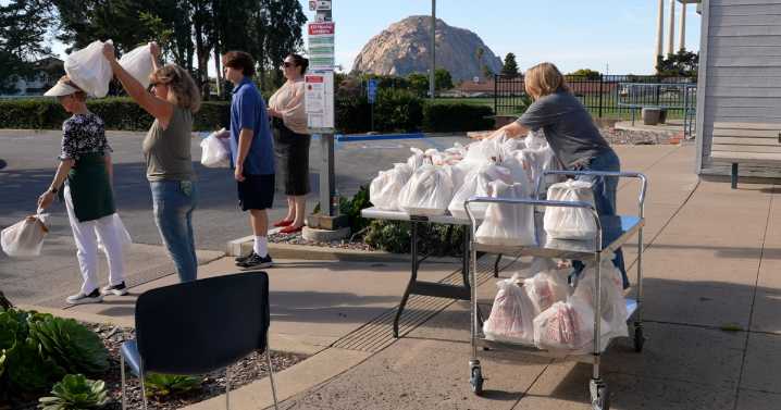 Lions Club serves up hundreds of free Thanksgiving meals