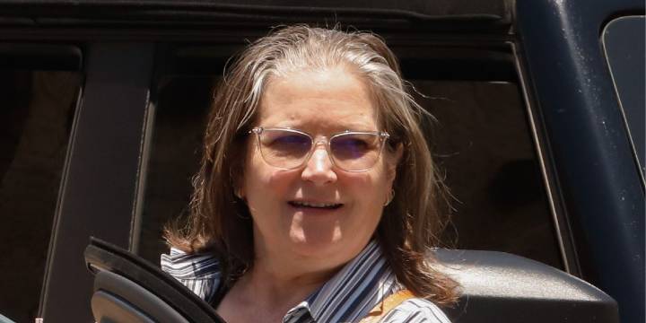 Bridget Fonda Spotted with a New Look After Weight Loss