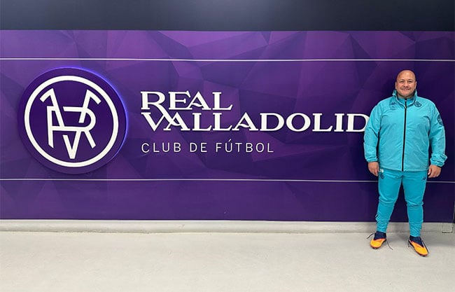 De gobernador al banquillo: Enrique Alfaro se une al cuerpo técnico del Real Valladolid en España