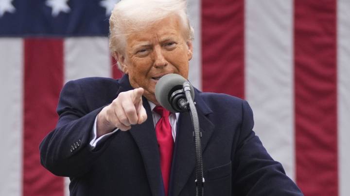 Trump floats tariff 'dividends' even while plan shows major flaws