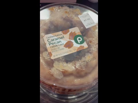 Pre-show cake time at 10 p.m.