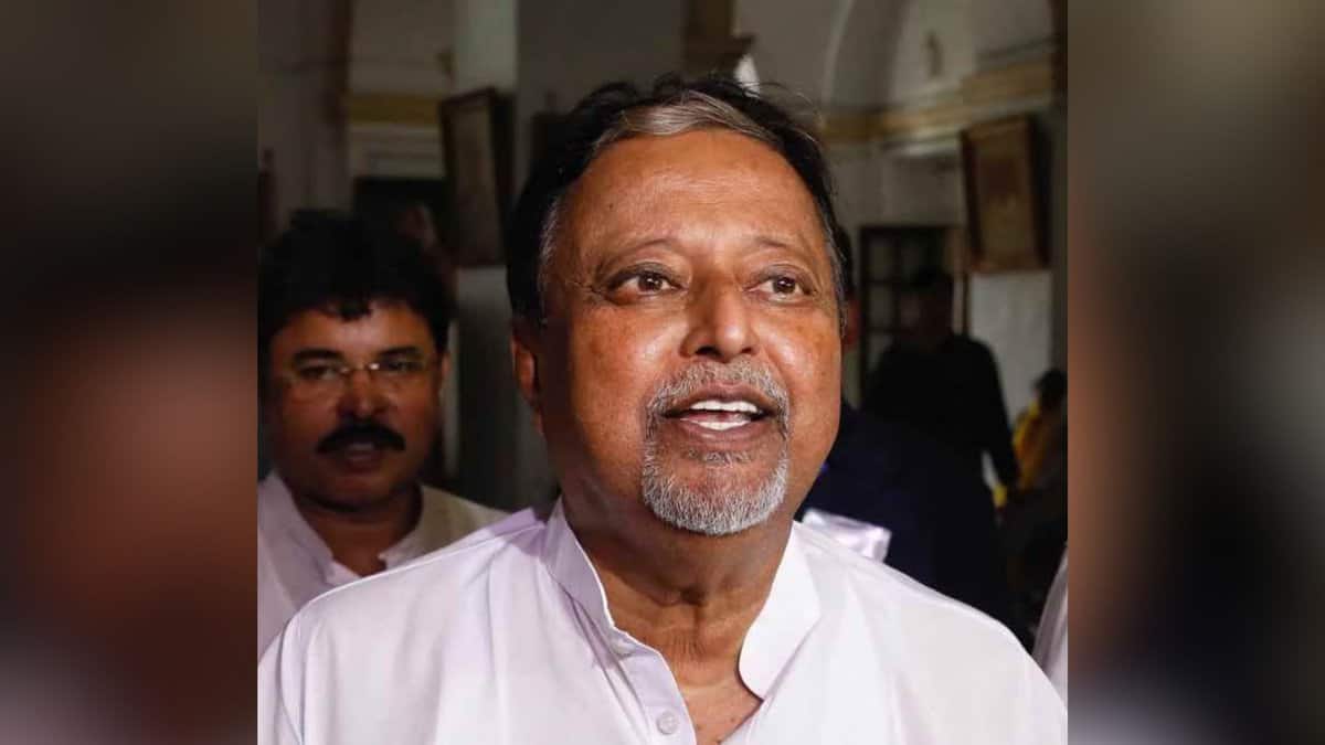 Calcutta HC disqualifies Mukul Roy as member of WB Assembly